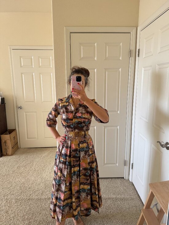Vintage Dresses & Skirts - 1950s Desert Novelty Print Cotton Shirtwaist Dress & Matching Belt